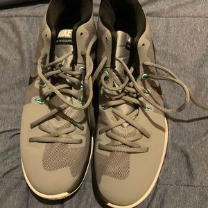 Men’s Nike intense air shoes size 10
